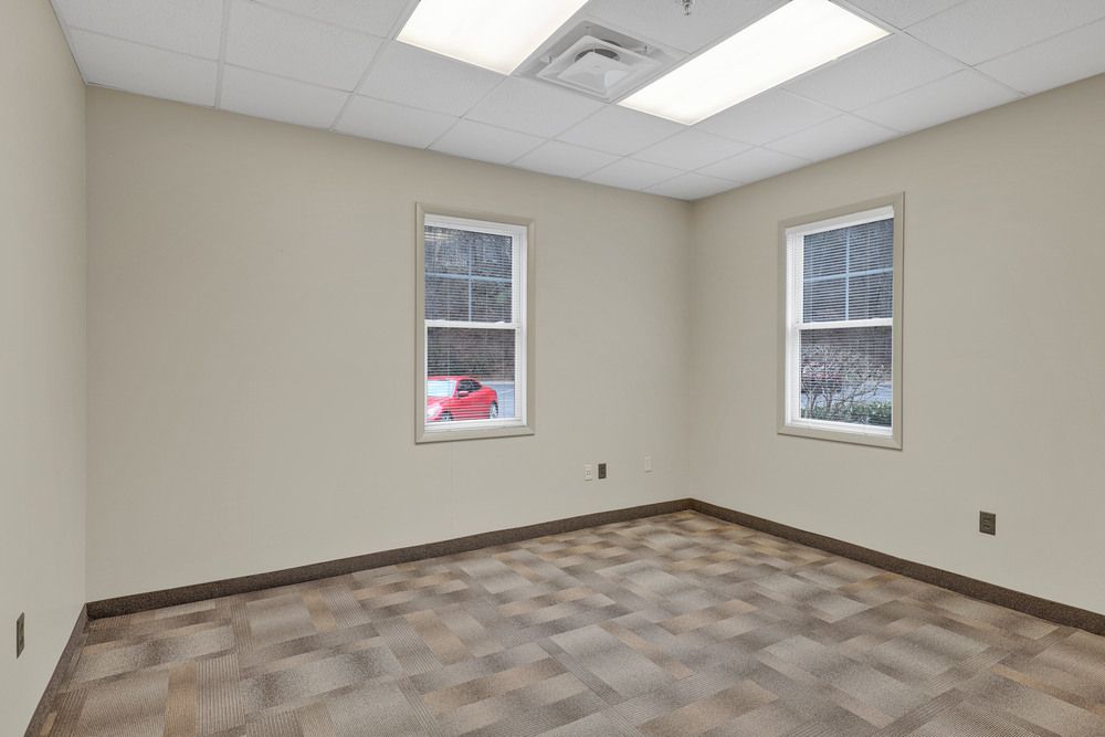Cross Park Center: 9123 - 9131 Cross Park Drive, Knoxville, TN 37923